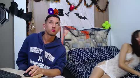 KARLA Y KALVIN online show from October 26, 3:40 am