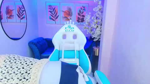 Snapshot of karla_esmeralda chatting on September 17, 3:43 am Karla online show from September 17, 3:43 am