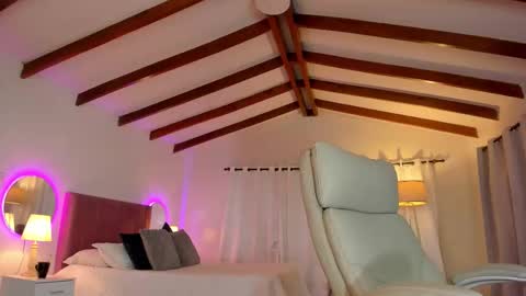 Karlita online show from November 13, 5:10 am