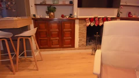 Carla Connor online show from January 4, 4:43 pm