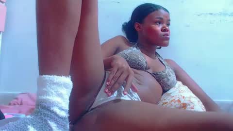 karla latina 28 online show from September 17, 9:02 am
