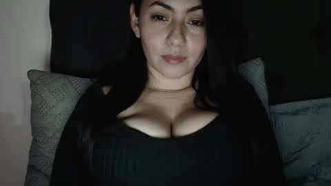 Karla Giraldo online show from October 2, 6:50 pm