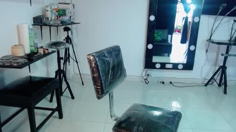 karlaluann online show from October 21, 11:59 am