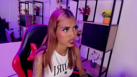 karlaslutskinny__ online show from January 7, 3:00 am