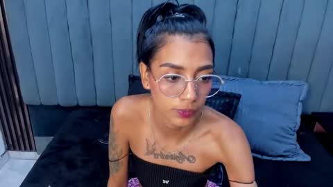 karlaslutskinny__ online show from April 10, 9:52 pm