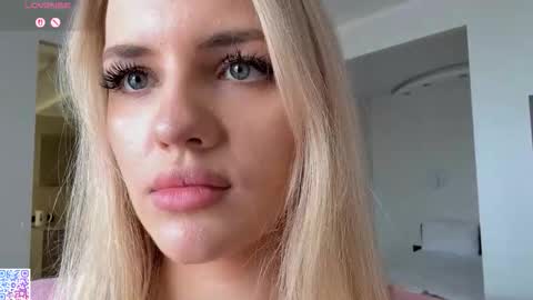 Olivia online show from February 25, 9:13 am