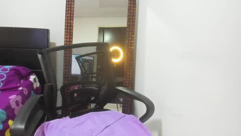 Snapshot of karljensen33 chatting on January 18, 7:26 pm karlgenjen online show from January 18, 7:26 pm