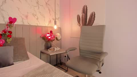 karlla_brown online show from February 13, 6:00 pm