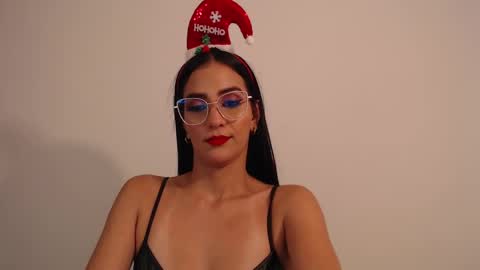 Snapshot of karlota_hank chatting on December 24, 4:44 am Karlis online show from December 24, 4:44 am