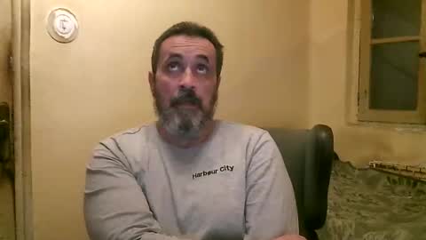 Snapshot of karlpal chatting on February 13, 6:48 pm karlpal online show from February 13, 6:48 pm