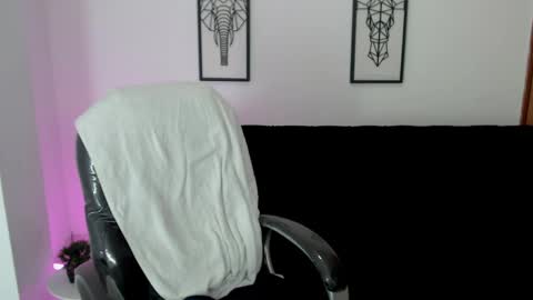 KARLYE online show from February 7, 8:55 am