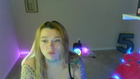 karmathevixen0304 online show from July 1, 5:54 pm