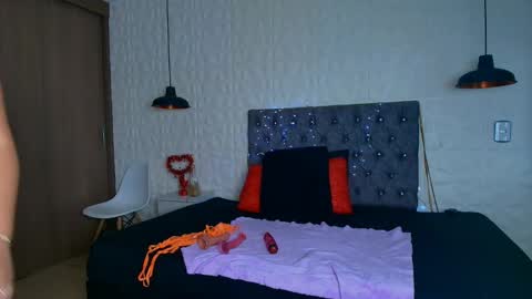 karol dl online show from November 23, 9:02 pm