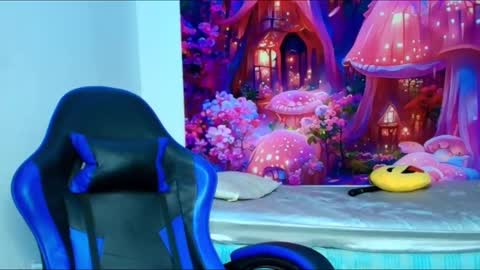    online show from September 29, 11:09 am