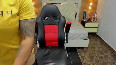 Karol and Luna online show from November 14, 8:22 pm