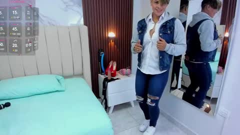 Karol and Luna online show from February 27, 2:46 am