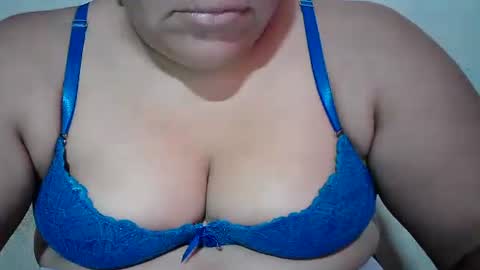 karolbb online show from December 21, 1:10 pm