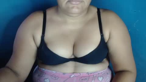 karolbb online show from January 8, 11:21 am