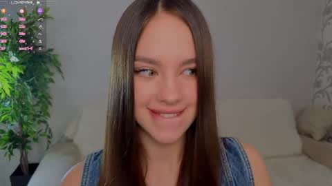 Molly online show from May 1, 6:18 am