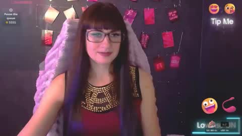 Caroline online show from October 27, 9:42 am