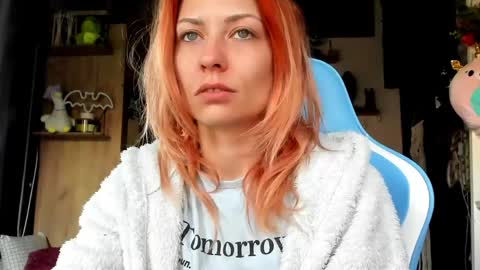 karoline121 online show from May 4, 4:08 am