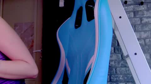 karoline121 online show from March 11, 1:34 pm