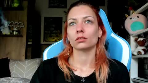 karoline121 online show from April 29, 4:17 am