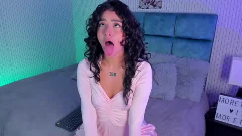 Karoline  online show from December 5, 10:07 pm