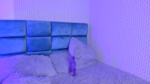 Snapshot of karoline_jones_ chatting on December 30, 8:36 pm Karoline online show from December 30, 8:36 pm