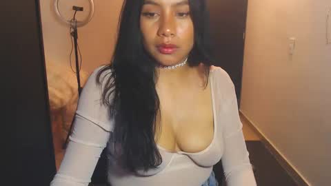 karolinecute online show from March 11, 1:48 am