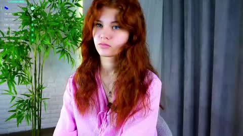 lina online show from April 10, 1:49 pm