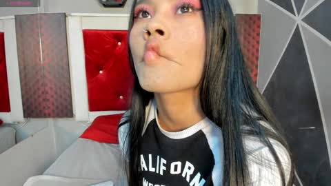 Snapshot of karoll014 chatting on January 29, 11:30 am Karol online show from January 29, 11:30 am