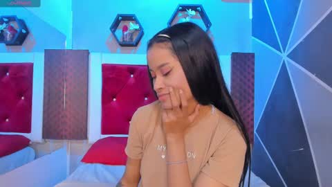 Snapshot of karoll014 chatting on September 16, 11:56 am Karol online show from September 16, 11:56 am
