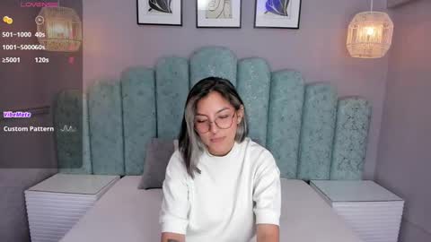 Karol Santos online show from March 12, 9:55 am