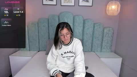 Karol Santos online show from March 11, 9:56 am