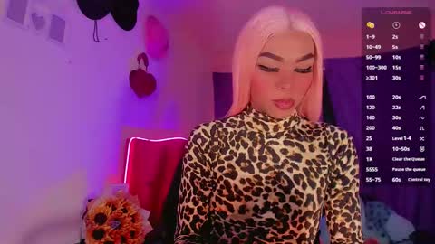 karol online show from December 14, 1:28 pm