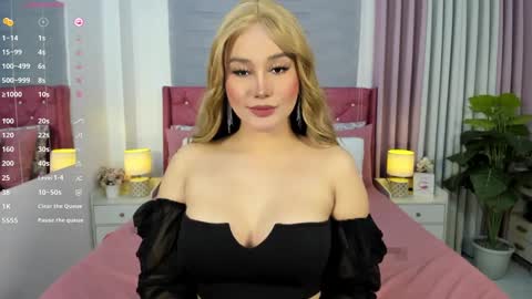 Snapshot of kassandra_ts chatting on March 10, 12:38 pm My name is Kassandra... Nice to meet you thumb up me please its important online show from March 10, 12:38 pm
