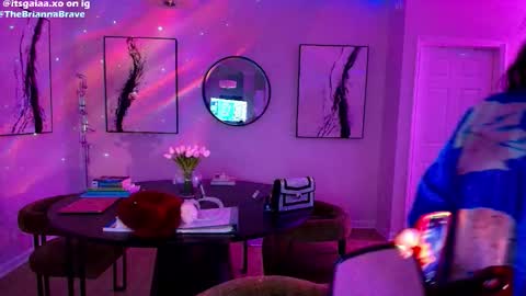 BriannaBrave online show from March 3, 2:40 am