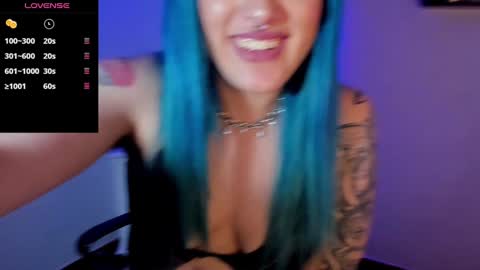 Snapshot of kat_apple chatting on December 31, 3:34 am Alicia online show from December 31, 3:34 am