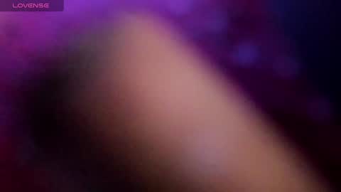 Snapshot of kat_apple chatting on February 3, 10:32 pm Alicia online show from February 3, 10:32 pm