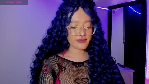 Snapshot of kat_apple chatting on February 1, 1:23 am Alicia online show from February 1, 1:23 am