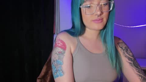Snapshot of kat_apple chatting on January 27, 9:33 pm Alicia online show from January 27, 9:33 pm