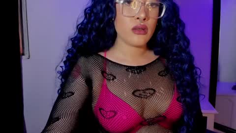 Snapshot of kat_apple chatting on January 31, 9:59 pm Alicia online show from January 31, 9:59 pm