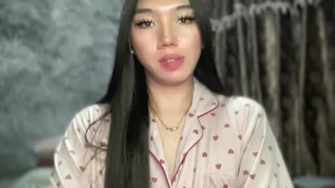 Snapshot of kat_hollandx chatting on February 4, 4:50 pm Majesty online show from February 4, 4:50 pm