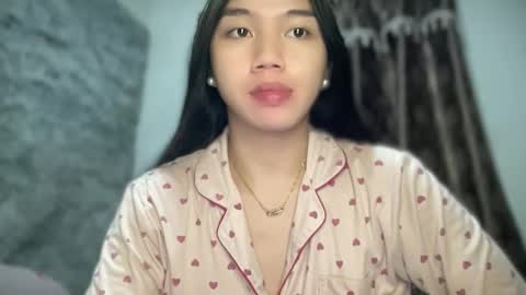 Snapshot of kat_hollandx chatting on February 5, 4:47 pm Majesty online show from February 5, 4:47 pm