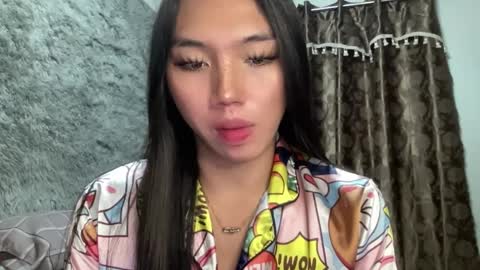 Snapshot of kat_hollandx chatting on February 27, 12:56 pm Majesty online show from February 27, 12:56 pm