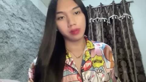 Snapshot of kat_hollandx chatting on February 8, 12:39 pm Majesty online show from February 8, 12:39 pm