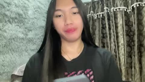 Snapshot of kat_hollandx chatting on February 21, 2:48 pm Majesty online show from February 21, 2:48 pm