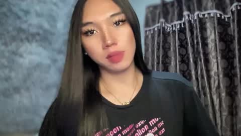 Snapshot of kat_hollandx chatting on February 4, 1:38 pm Majesty online show from February 4, 1:38 pm