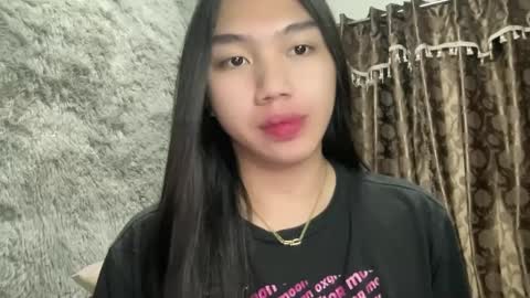 Snapshot of kat_hollandx chatting on February 17, 12:49 pm Majesty online show from February 17, 12:49 pm